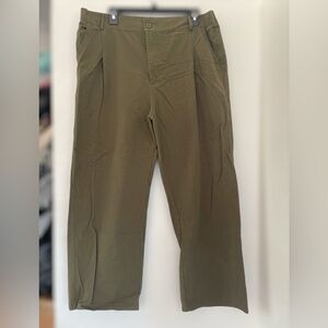 Miss look women’s Olive Green Pants size 3 XL